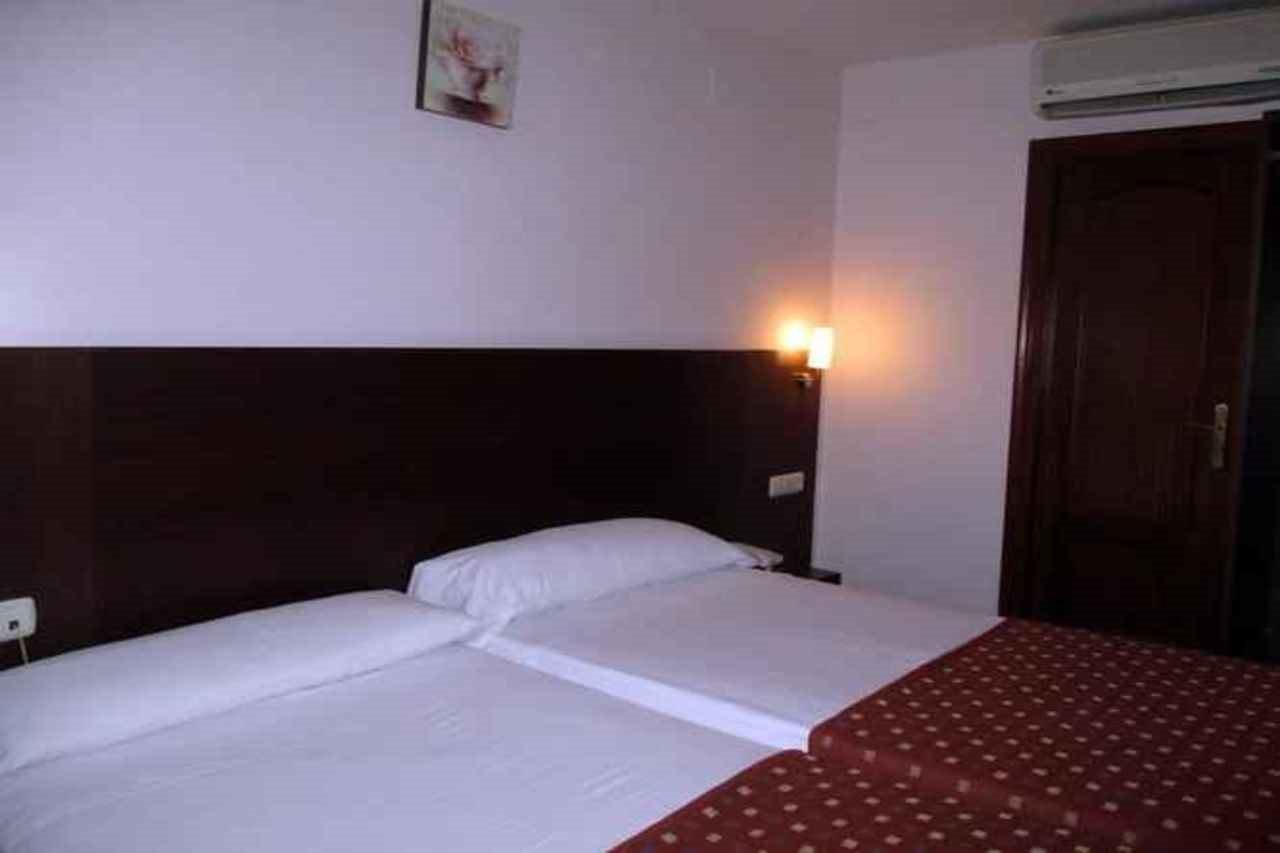 Hotel Marina Huelva Buitenkant foto