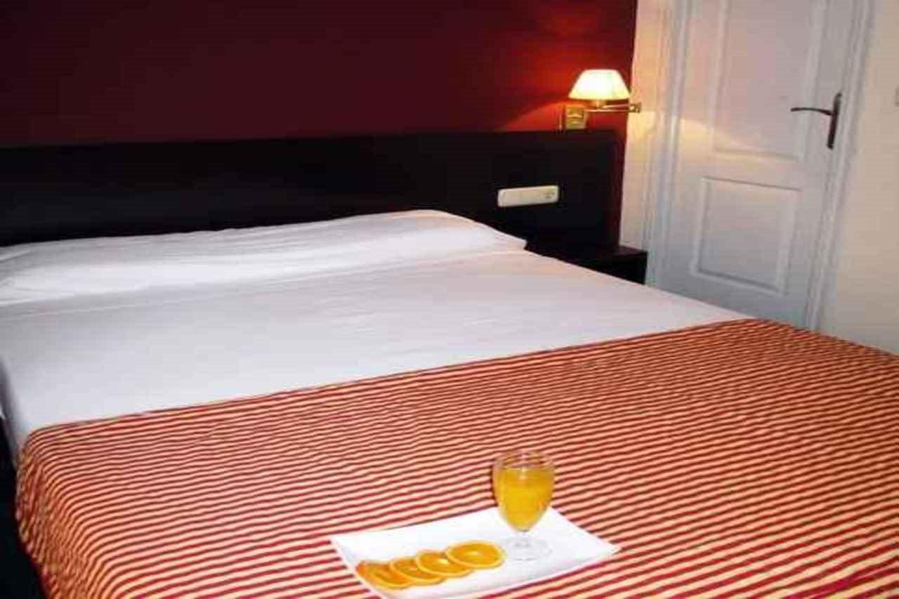 Hotel Marina Huelva Buitenkant foto
